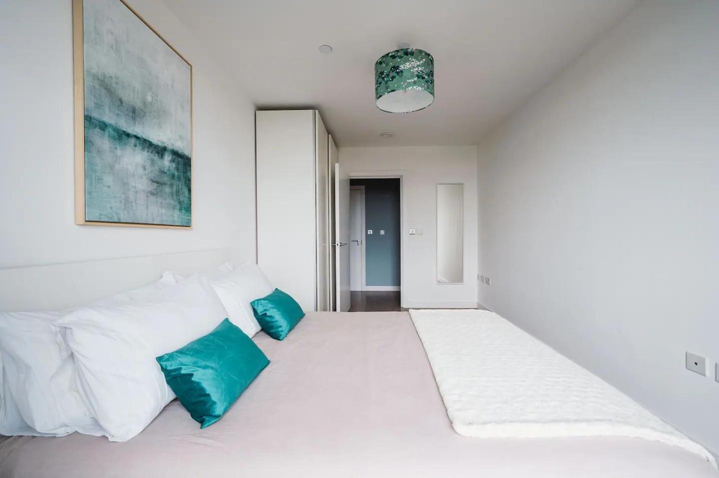 Pass The Keys 3 Bed 2 Bath With Stunning Views From The 8th Fl Appartement *